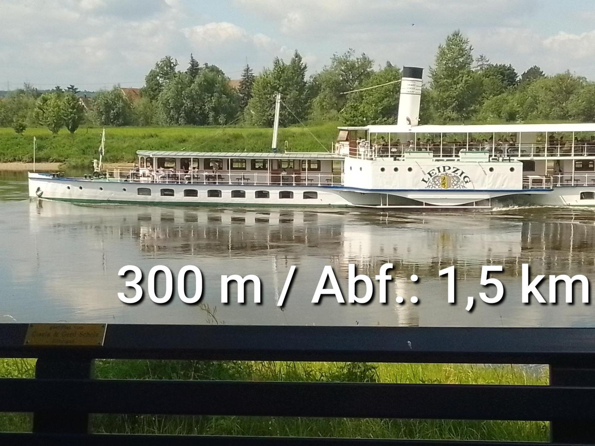 Dresden-Entspannung-Natur-Trifft-2-Staedte-Am-Fluss Buitenkant foto